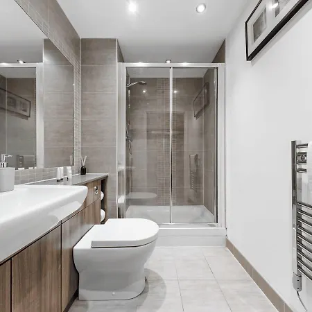 Stylish 2-Br In Colindale, London Next To Wembley, London Museum And Underground Station Apartment Edgware Exterior photo