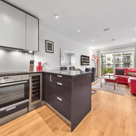 Stylish 2-Br In Colindale, London Next To Wembley, London Museum And Underground Station Apartment Edgware Exterior photo